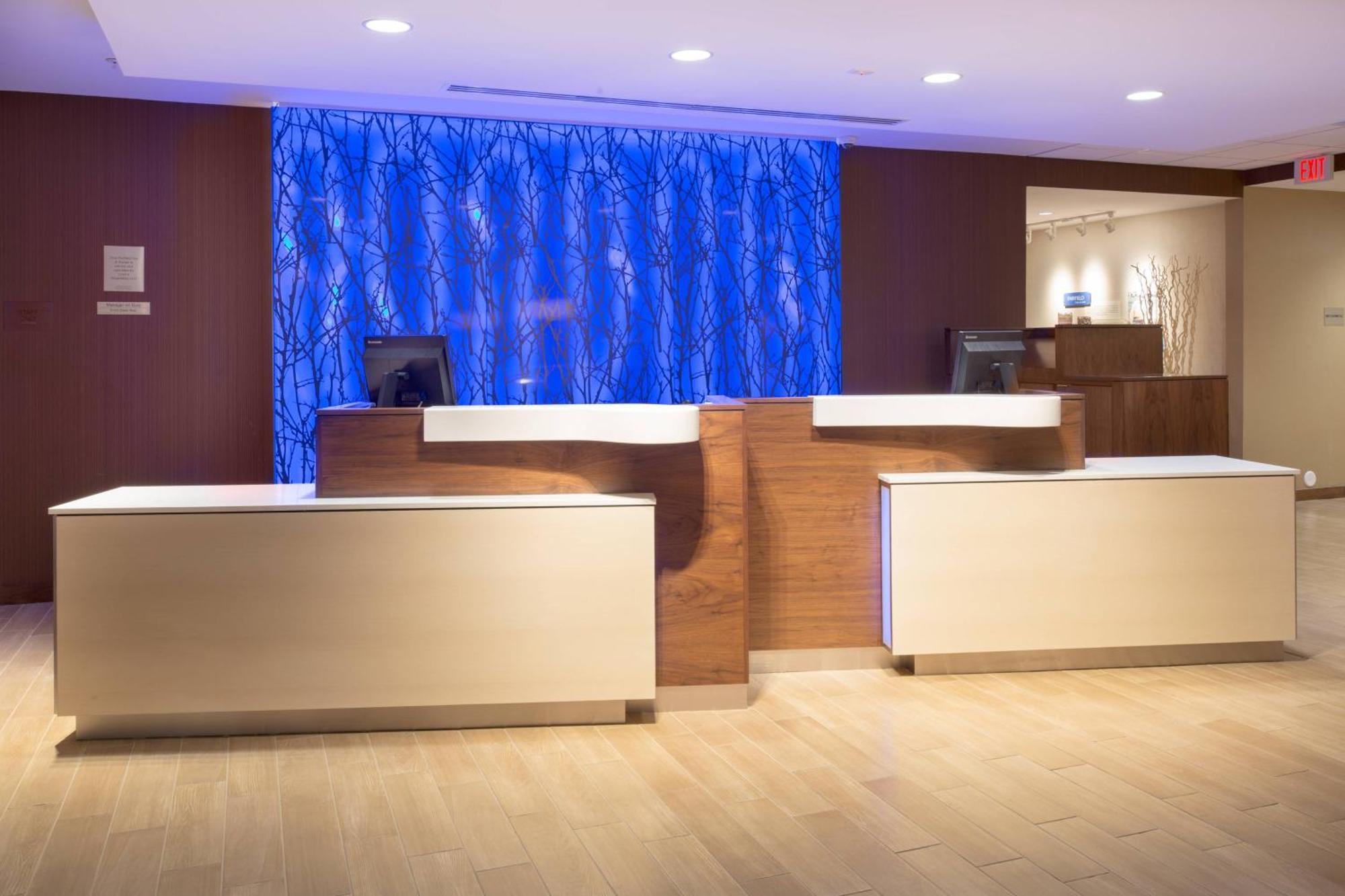 Fairfield Inn & Suites By Marriott Μπέρλινγκτον Εξωτερικό φωτογραφία